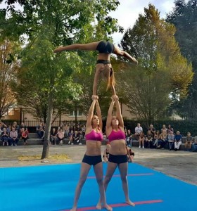 Nella foto, in alto: una piramide a tre delle Rondini