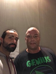 Nella foto, in alto: Alfredo con Rob Van Dam