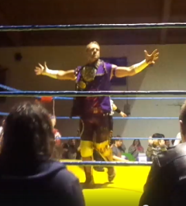 Nella foto, in alto: il bellissimo Will Ospreay